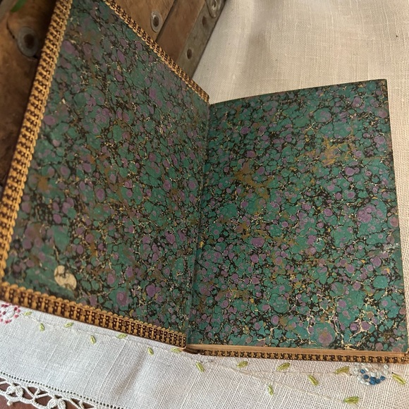 Antique Charles Dickens Hard Cover Book - Picture 4 of 6